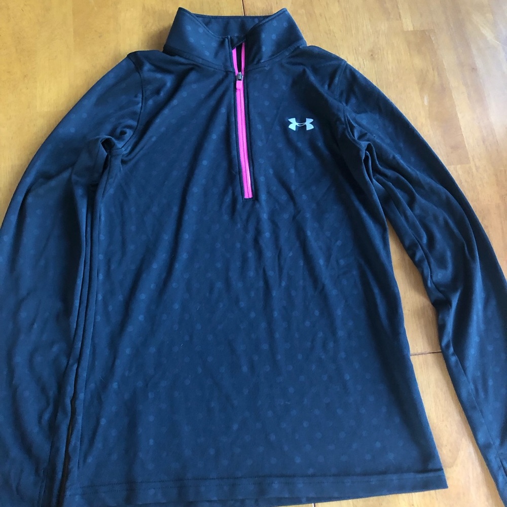 Under Armor quarter zip youth medium